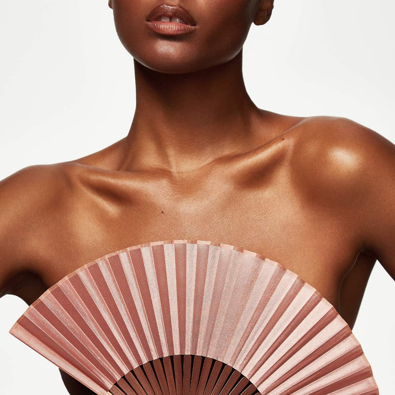 PATRICK TA - Major Glow Setting Fan *preorden*