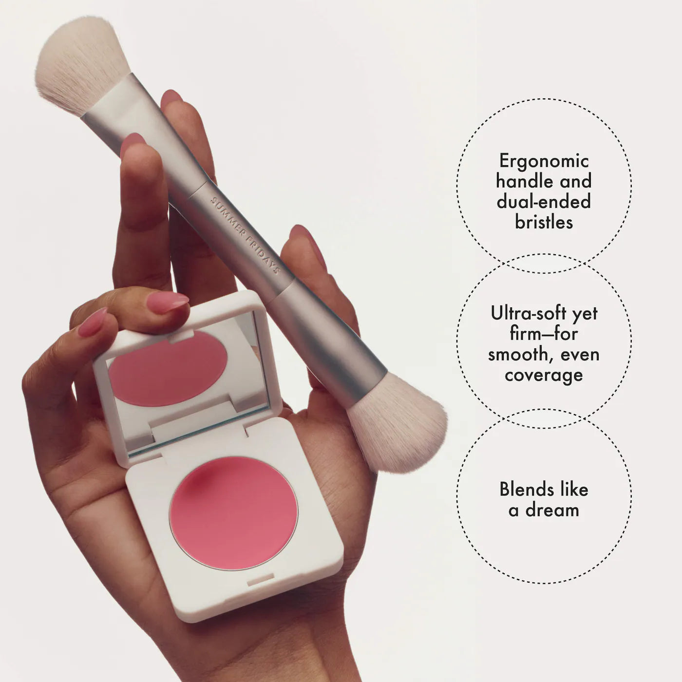 Summer Fridays - The Blush Brush *PREORDEN*