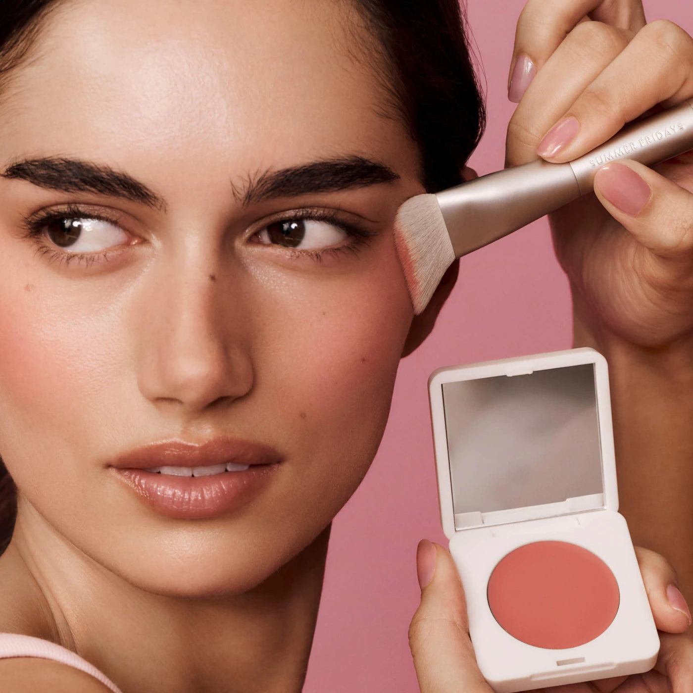 Summer Fridays - The Blush Brush *PREORDEN*