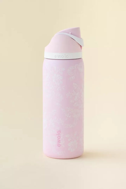 Owala UO Exclusive FreeSip 32 oz Water Bottle *PREORDEN*